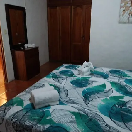 Hotel Planeta Sano Manuel Antonio Exterior photo